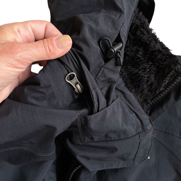 The North Face Winter Hyvent Jacket - Picture 4 of 16